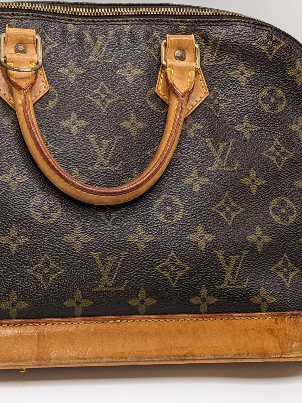 Louis Vuitton Alma GM Monogram Canvas Handbag – Vintage